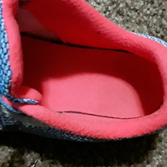 Nike - Picture 3 of 4